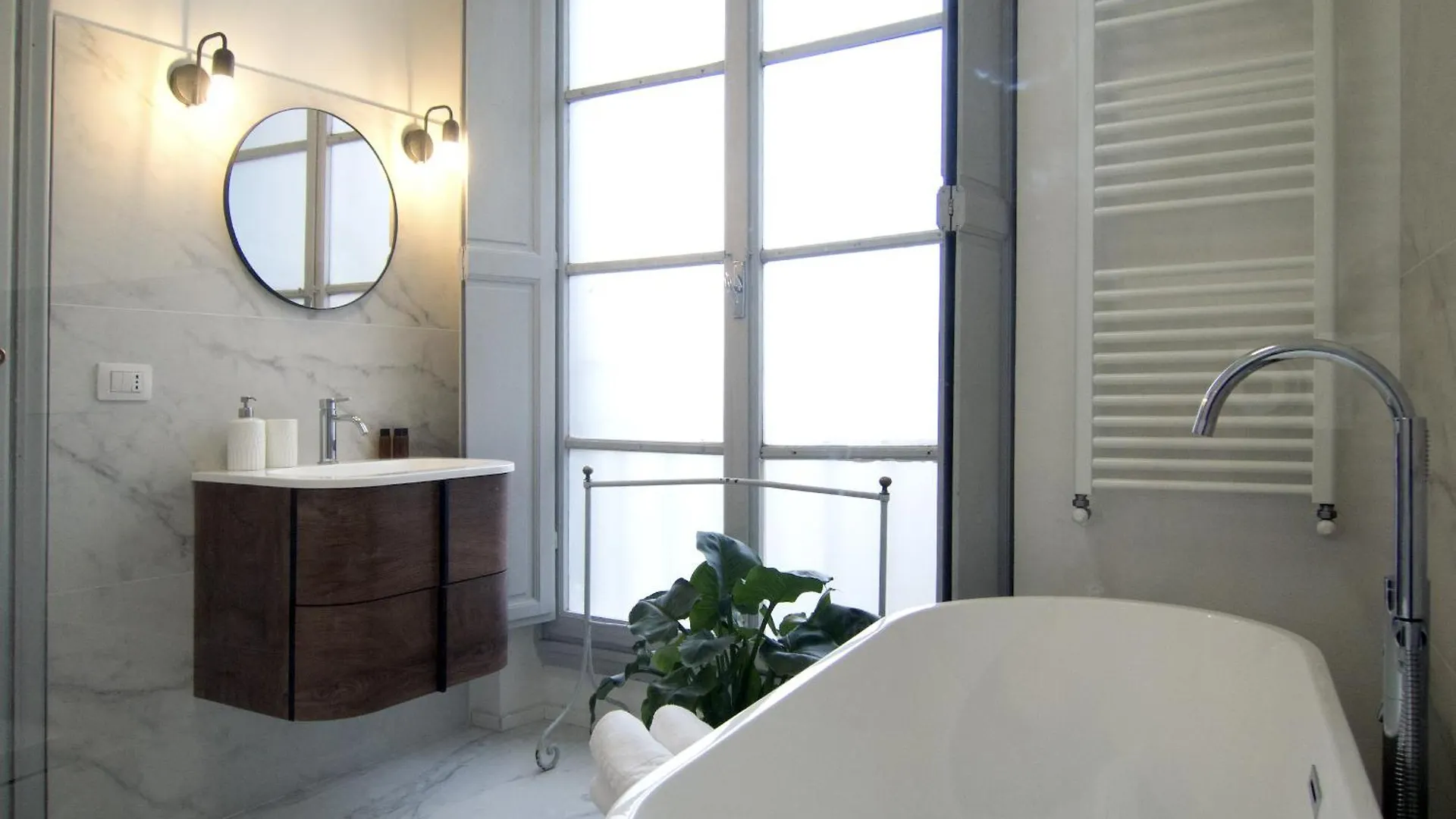 Great Location Just Infront Of Pitti Palace Florence